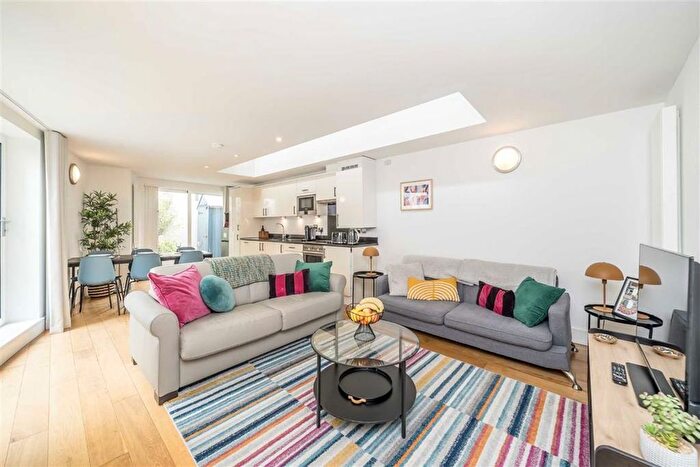 2 Bedroom Detached House For Sale In Manciple Street, London Bridge, SE1