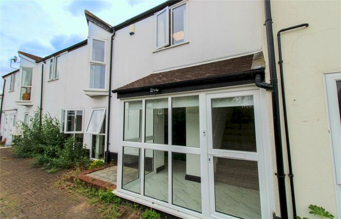 2 Bedroom Terraced House To Rent In Dennett Road, Croydon, CR0