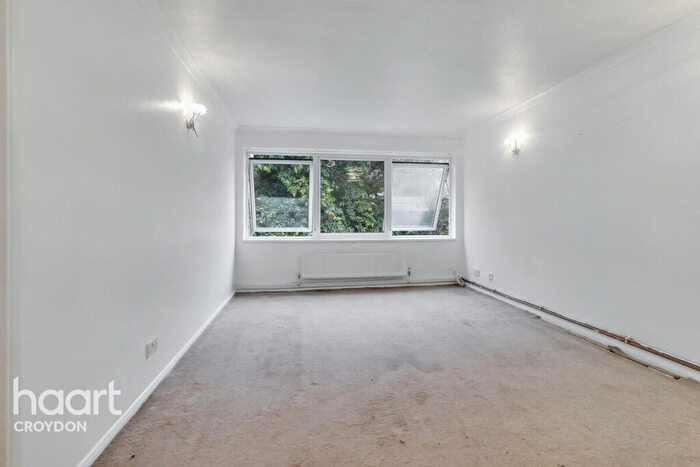 3 Bedroom Flat To Rent In Bramley Hill, South Croydon, CR2