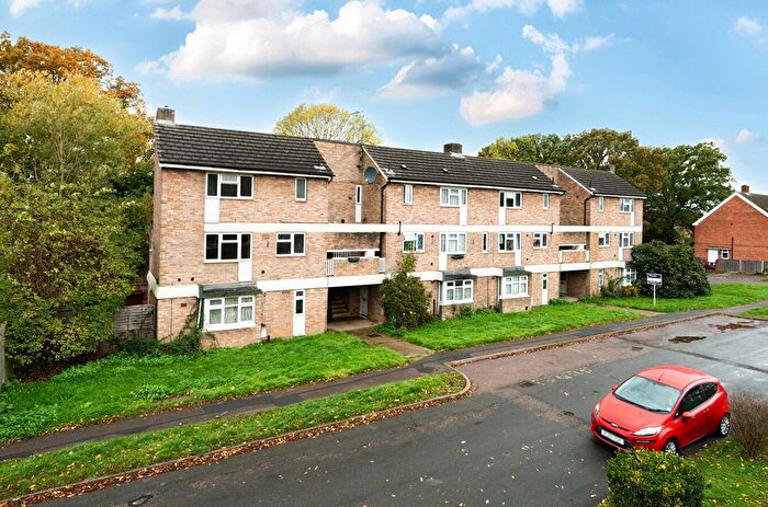 3 Bedroom Maisonette For Sale In Patten Ash Drive, Wokingham, Berkshire, RG40