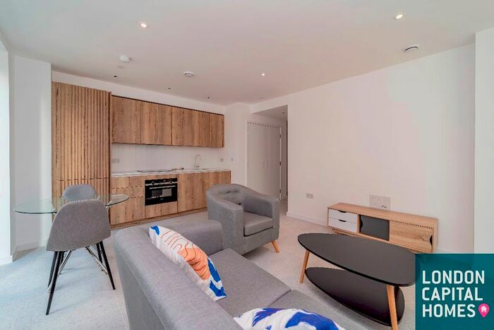 Studio To Rent In Jacquard Point, Tapestry Way, London, E1