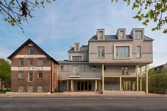 3 Bedroom Flat To Rent In Prewetts Mill, Mill Bay Lane, Horsham RH12