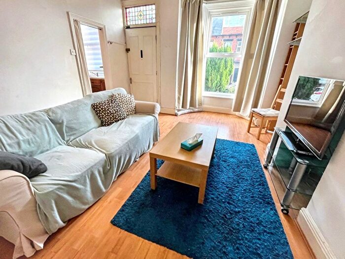 2 Bedroom Terraced House To Rent In Grimthorpe Place, Headingley, Leeds, LS6