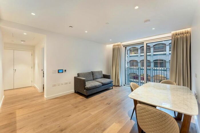 1 Bedroom Flat To Rent In Signature House, Jubilee Walk, London, WC1X