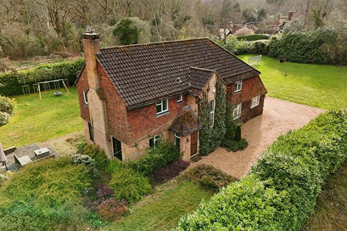 4 Bedroom Detached House For Sale In Prestwick Lane, Godalming, GU8