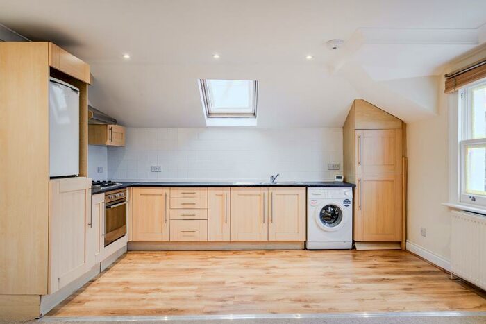 1 Bedroom Flat To Rent In Northwood Road, Highgate, N6