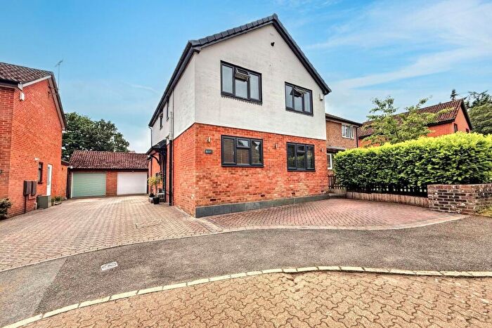 4 Bedroom Detached House For Sale In Fordingbridge, SP6