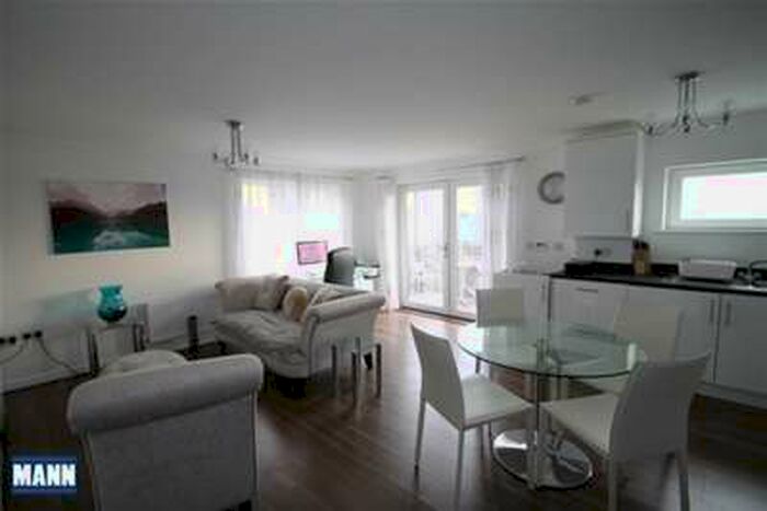 2 Bedroom Flat To Rent In Bennett Place, Dartford, DA1