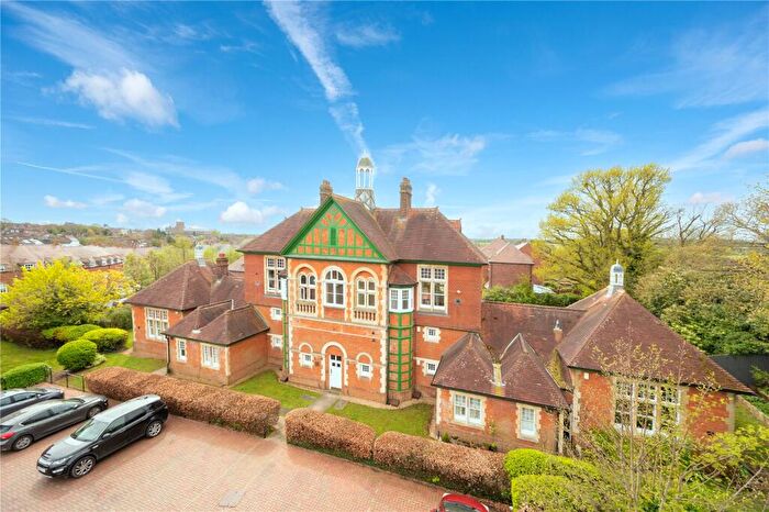 2 Bedroom Flat To Rent In Goldsmith Way, St. Albans, Hertfordshire, AL3