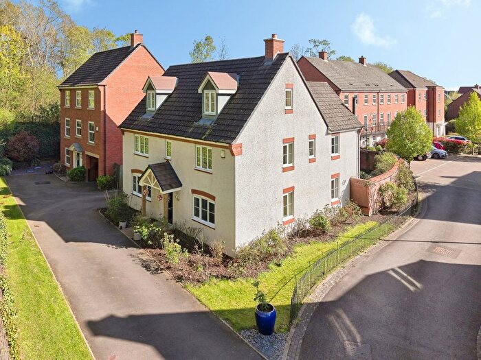 6 Bedroom Detached House For Sale In The Dingle, Doseley, Telford, Shropshire, TF4