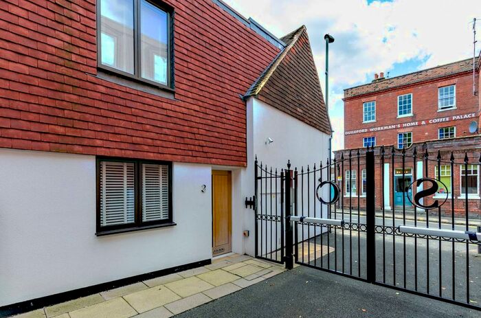 2 Bedroom Maisonette To Rent In Chertsey Street, Guildford, Guildford, GU1