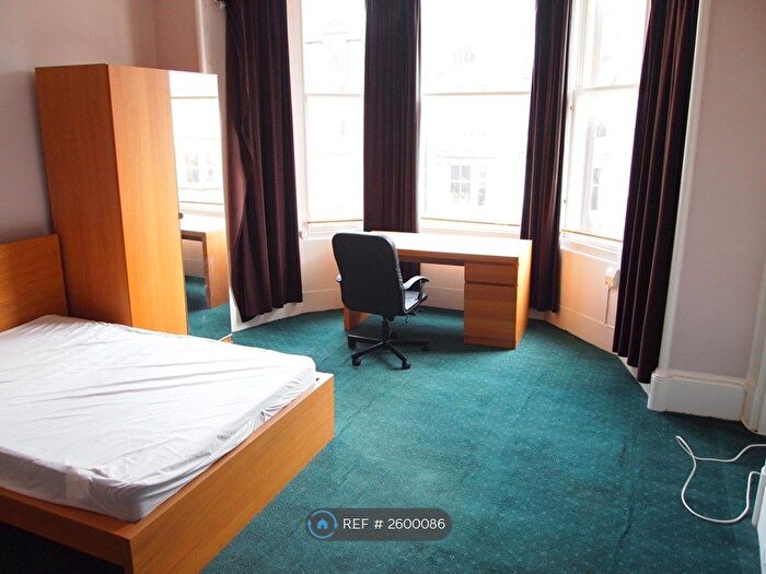 3 Bedroom Flat To Rent In Marchmont Crescent, Edinburgh, EH9