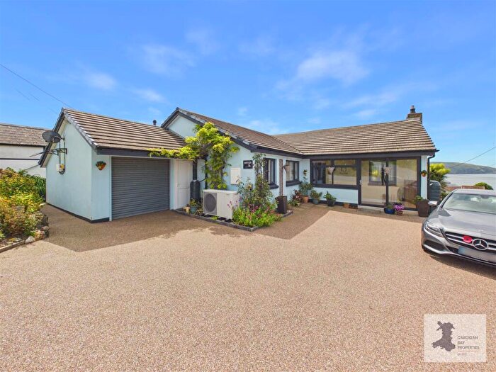 3 Bedroom Detached Bungalow For Sale In Gwbert, Cardigan, SA43
