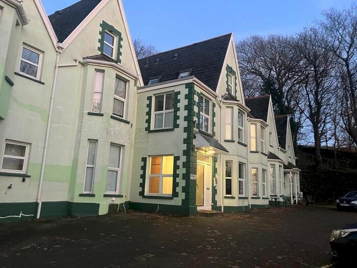 1 Bedroom Flat To Rent In Old Road, Briton Ferry, Neath, SA11
