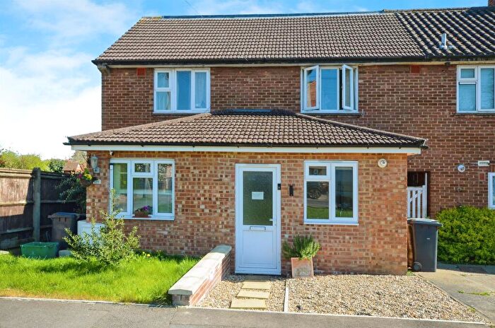 3 Bedroom Terraced House For Sale In Collyer Road, London Colney, St. Albans, AL2