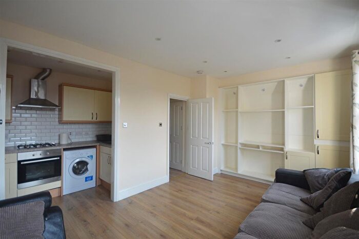 1 Bedroom Flat To Rent In Mackenzie Road, London, N7