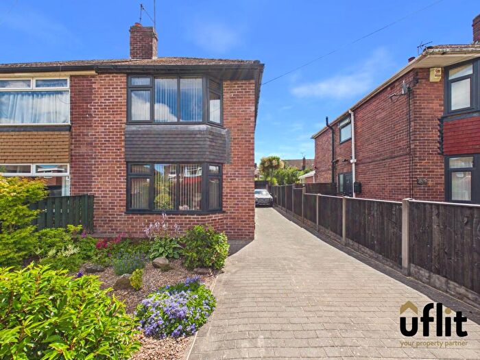 3 Bedroom Semi-Detached House For Sale In Pringle Road, Brinsworth, Rotherham, S60