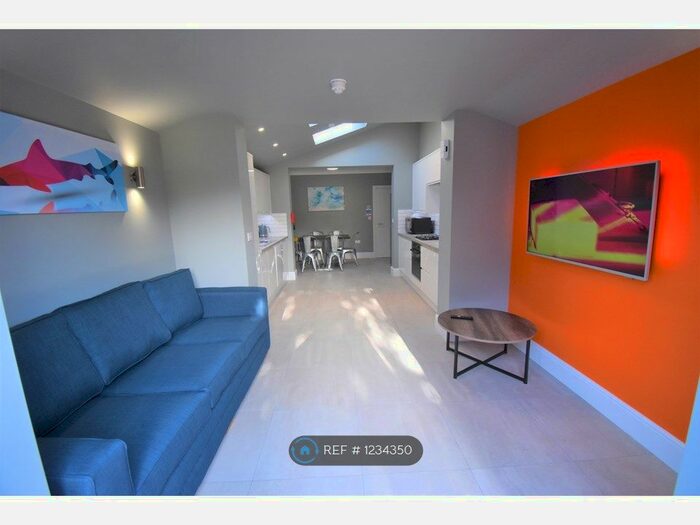 5 Bedroom Terraced House To Rent In Addington Road, Reading RG1