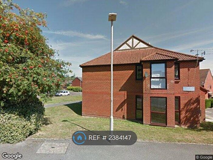 2 Bedroom Flat To Rent In Sixpenny Close, Poole, BH12