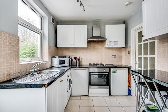 4 Bedroom House To Rent In Donnington Bridge Road, OX4