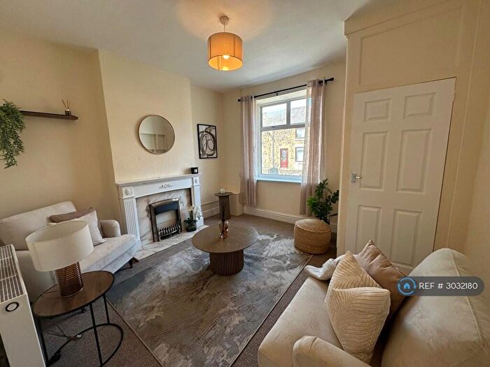 2 Bedroom End Of Terrace House To Rent In Stoneleigh, Wrexham, LL11