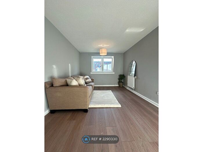 1 Bedroom Flat To Rent In Eglinton Court, Glasgow, G5