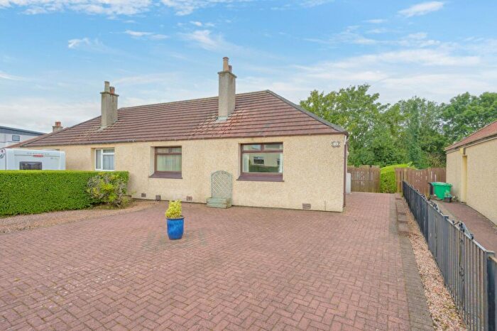 2 Bedroom Semi-Detached Bungalow For Sale In Park Road, Rosyth, KY11