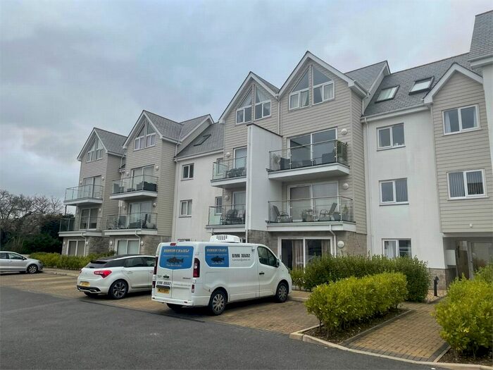 3 Bedroom Flat To Rent In Alexandra Road, St Austell, Cornwall PL25