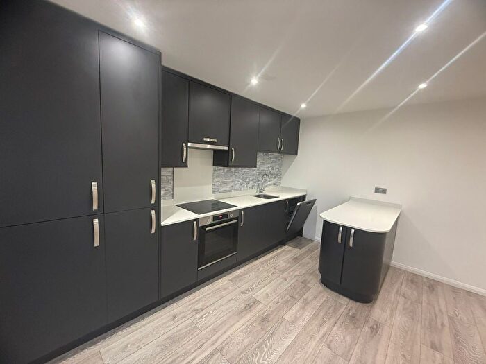 2 Bedroom Flat To Rent In Gilbert Street, Enfield, EN3