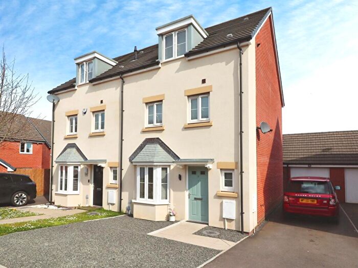 4 Bedroom Town House For Sale In Picca Close, Cardiff, CF5