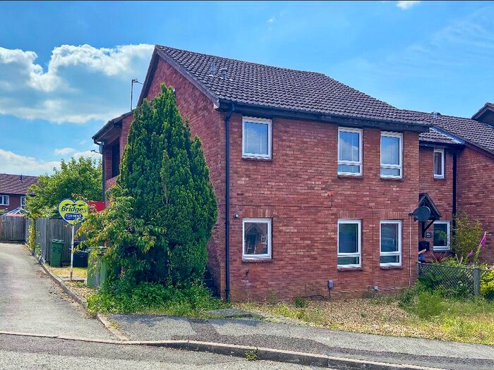 Studio To Rent In Berkeley Drive, Basingstoke, Hampshire, RG22