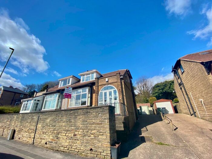 3 Bedroom Semi-Detached House To Rent In New Hey Road, Huddersfield, HD3