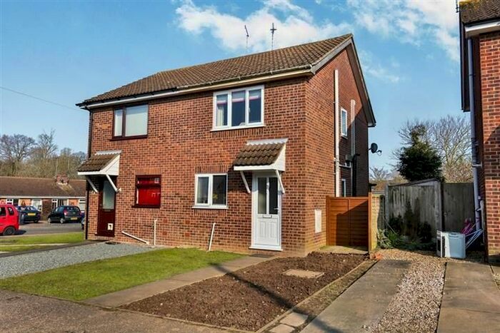 2 Bedroom Semi-Detached House To Rent In Manor Way, Ormesby, Great Yarmouth, NR29