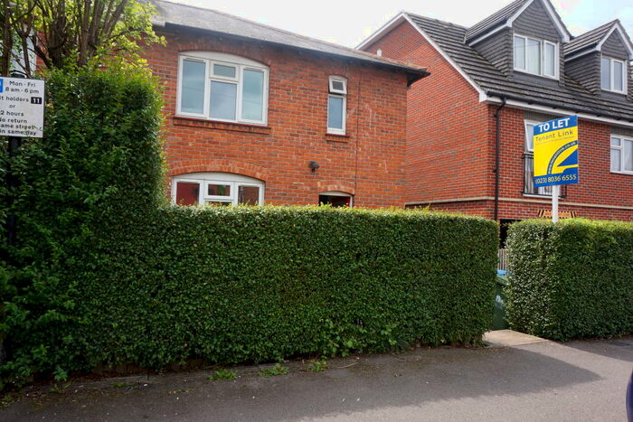 4 Bedroom House To Rent In Harefield Road, SO17