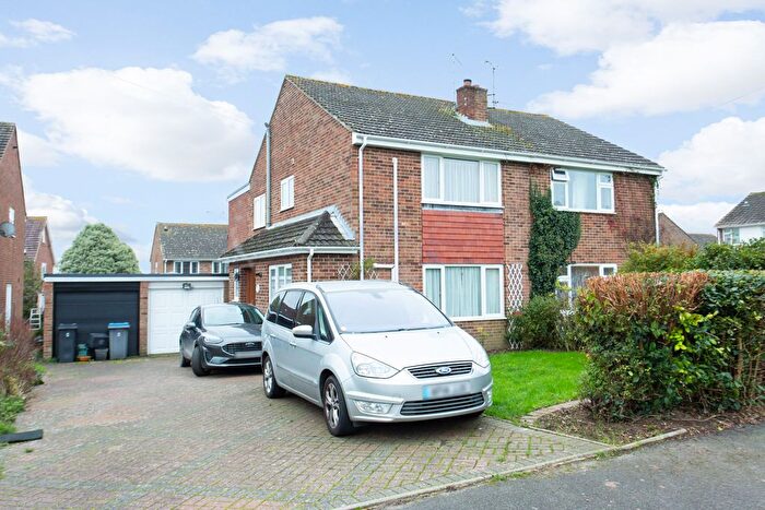 4 Bedroom Semi-Detached House For Sale In Hazel Close, Eythorne, Kent, CT15
