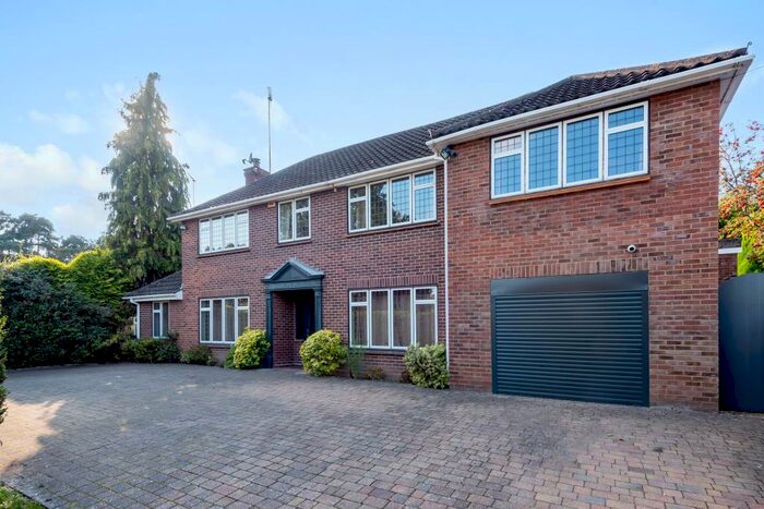 5 Bedroom Detached House To Rent In Camberley, Surrey, GU15