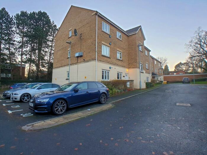 2 Bedroom Apartment To Rent In Union Place, Selly Park, Birmingham, B29