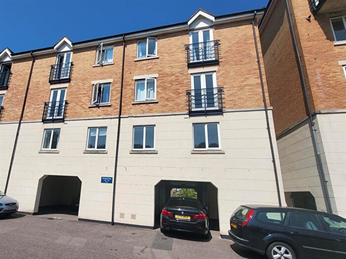 2 Bedroom Apartment To Rent In Keating Close, Rochester, ME1