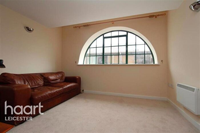 2 Bedroom Flat To Rent In Alexandra House, LE1
