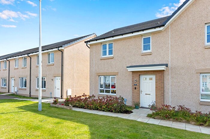 3 Bedroom Semi-Detached House For Sale In Charles Wilson Avenue, Bilston, EH25