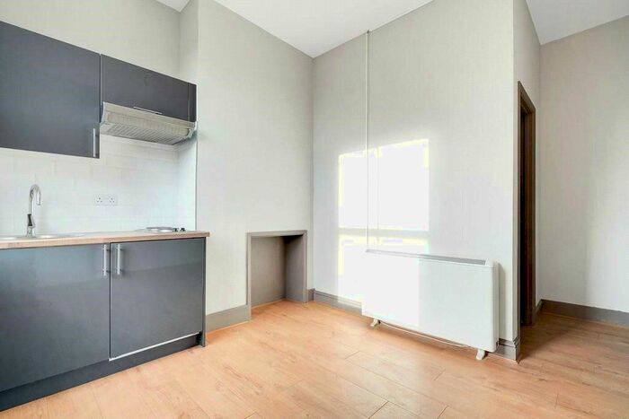 Studio To Rent In Iverson Road, West Hampstead, NW6