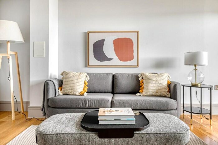 2 Bedroom Apartment To Rent In Cecil Grove, London, NW8