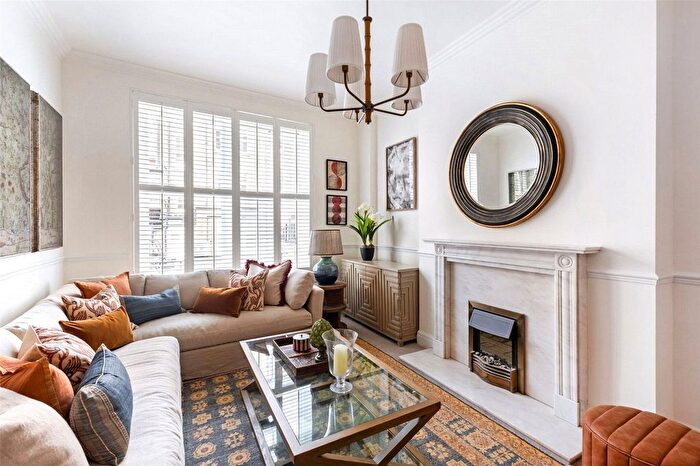 3 Bedroom Flat For Sale In Lincoln House, Basil Street, SW3