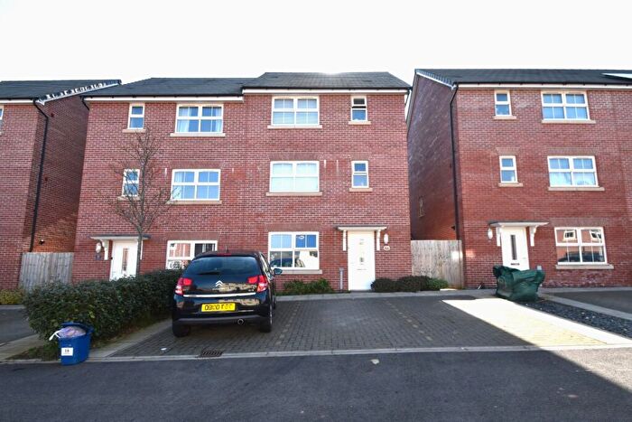 4 Bedroom Semi-Detached House To Rent In Braid Drive, Tiverton, Devon, EX16