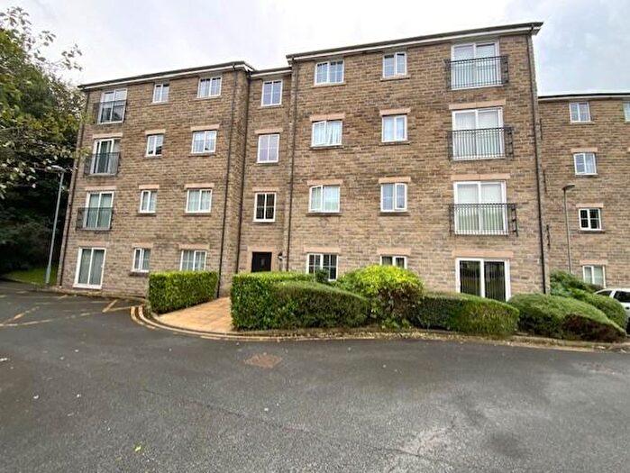 2 Bedroom Flat For Sale In Bramble Court, Millbrook, Stalybridge, SK15
