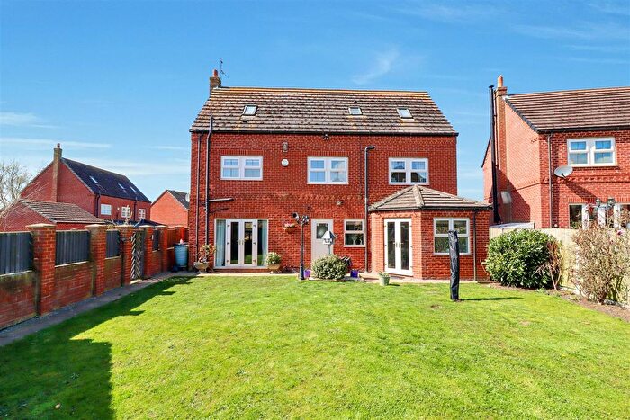 5 Bedroom Detached House For Sale In Wood Farm Close, Nettleton, LN7