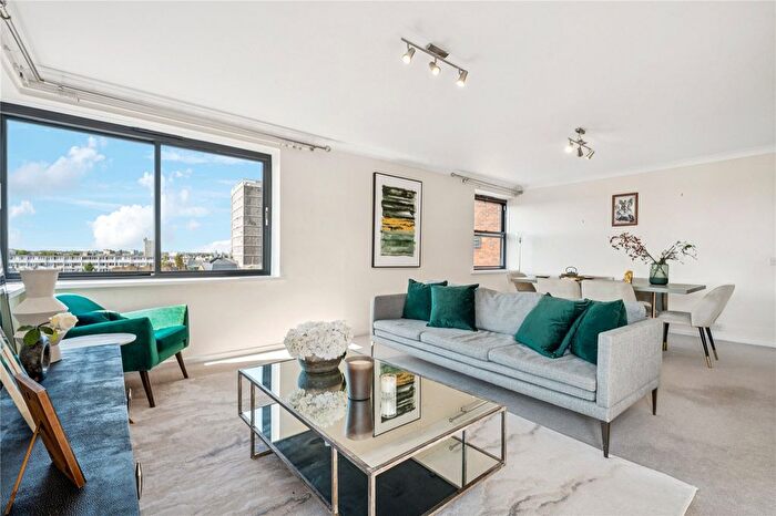 2 Bedroom Flat To Rent In Kensington Place, London, W8