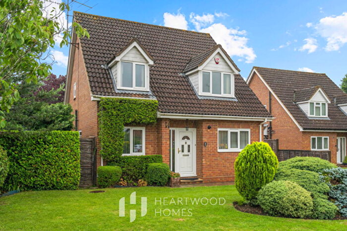 3 Bedroom Detached House For Sale In Yule Close, Bricket Wood, St. Albans, AL2