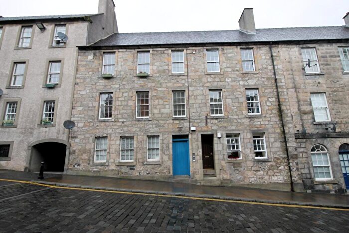 4 Bedroom Flat To Rent In Broad Street, Stirling, FK8