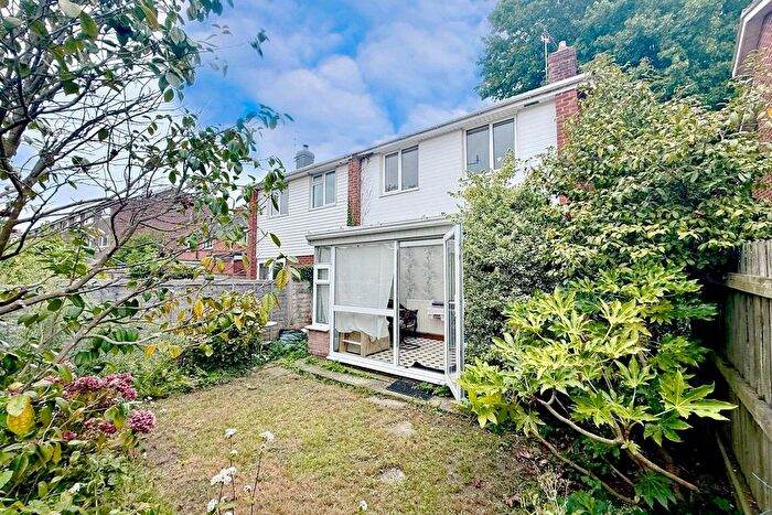 2 Bedroom Semi-Detached House For Sale In Stephens Walk, Ringwood, BH24